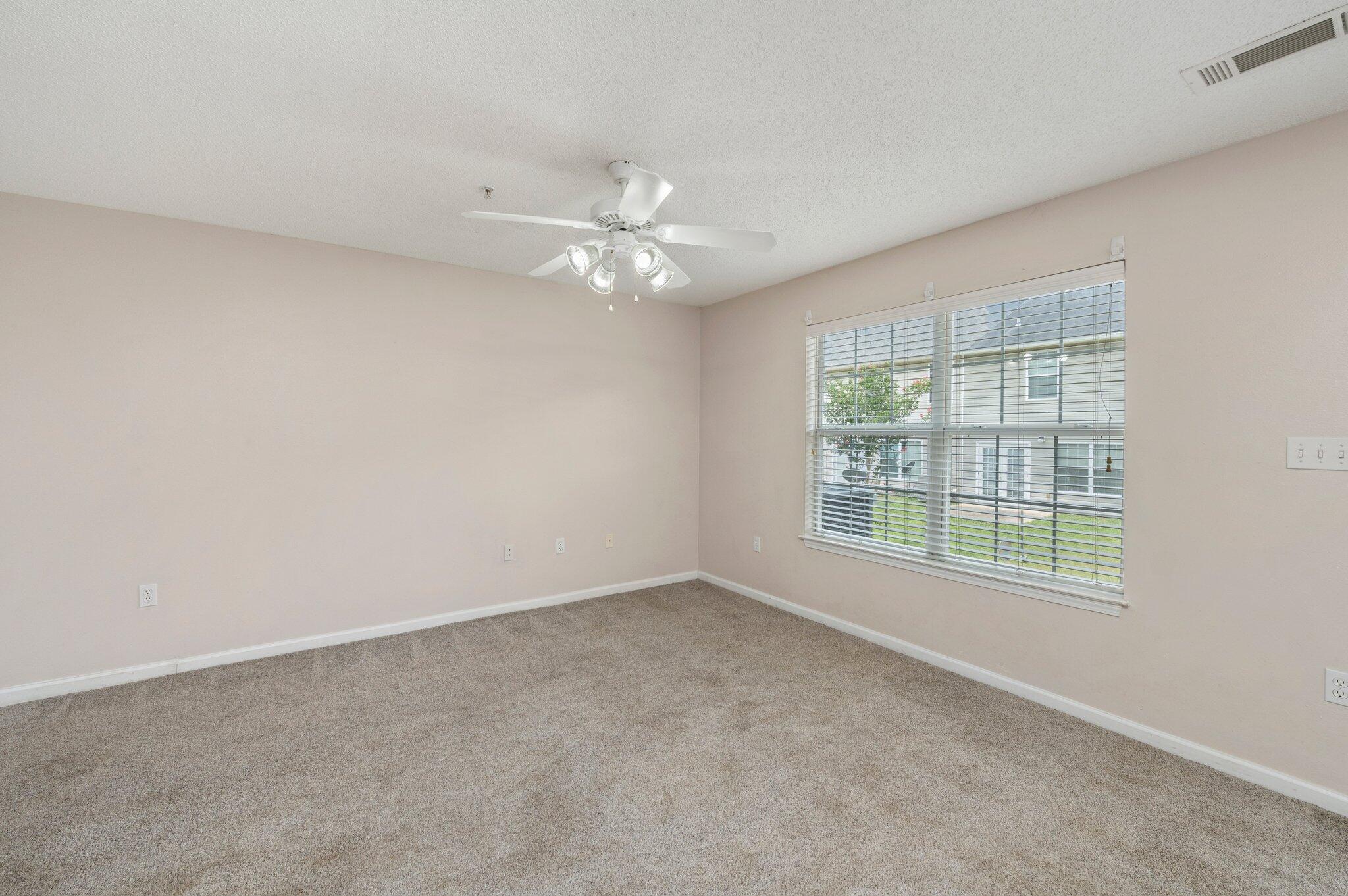 Rolling Pines T/H - Residential