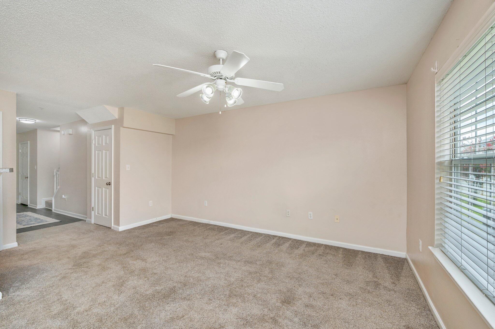 Rolling Pines T/H - Residential