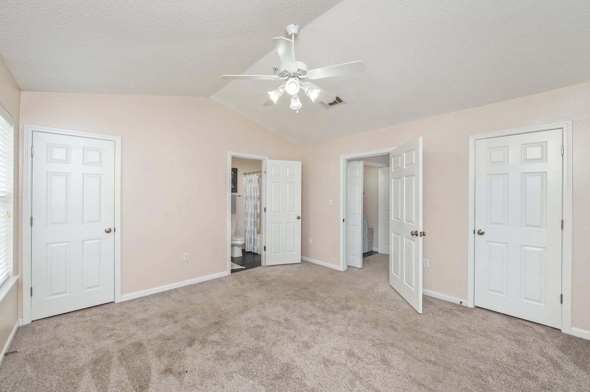 Rolling Pines T/H - Residential