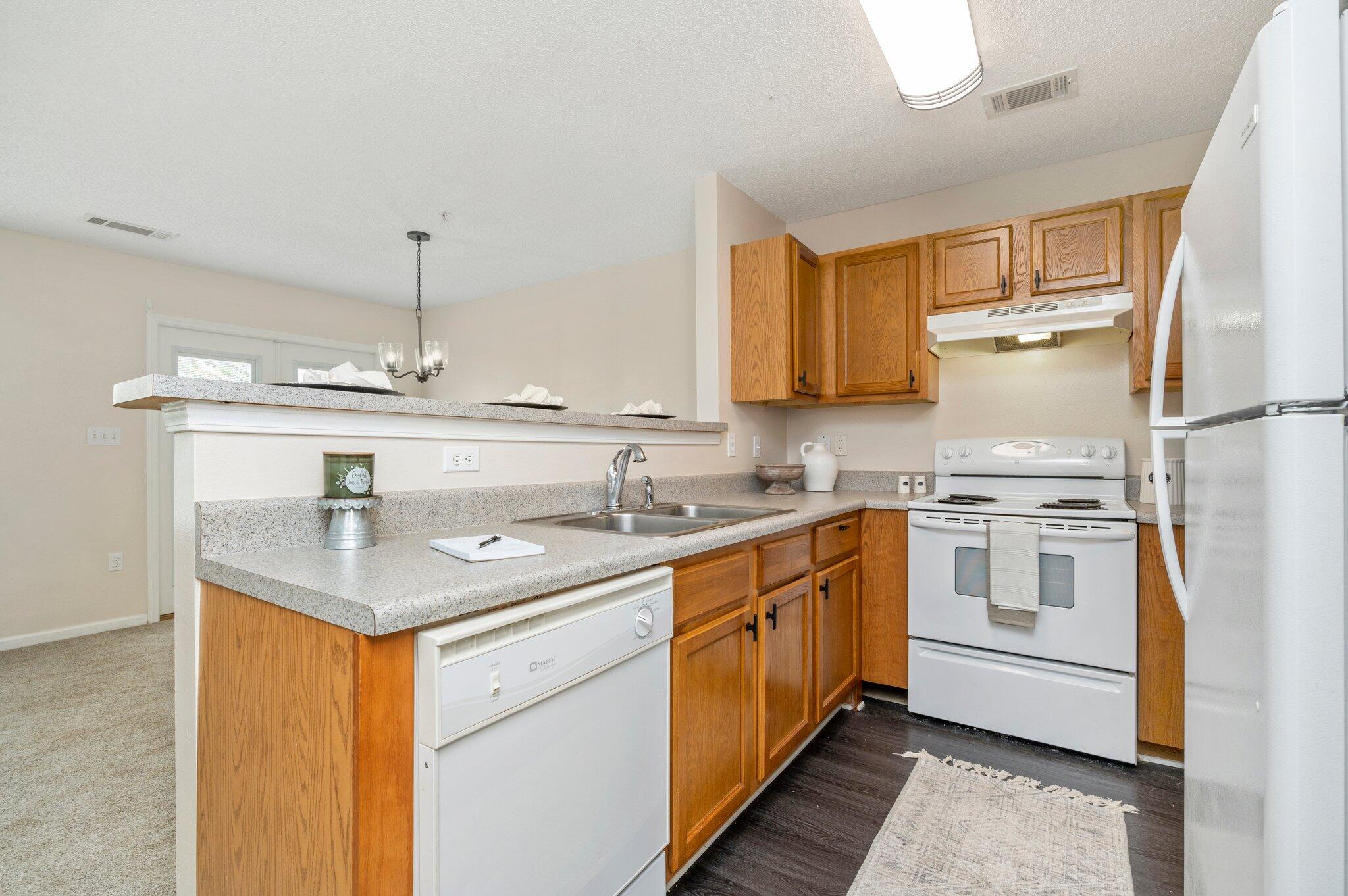 Rolling Pines T/H - Residential