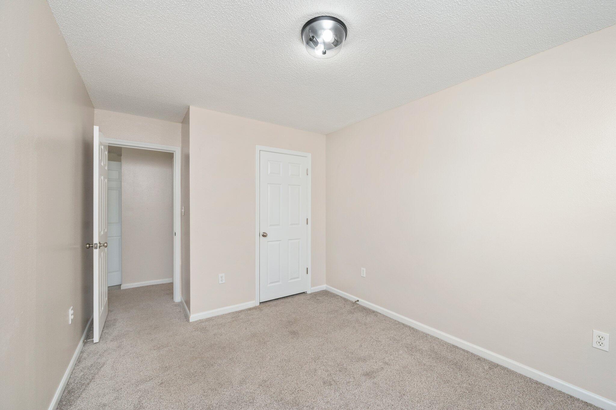 Rolling Pines T/H - Residential