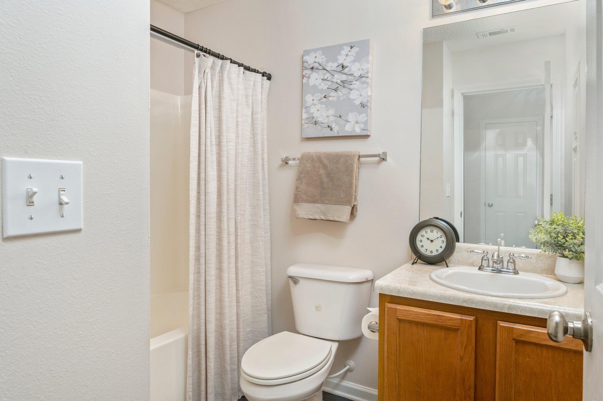 Rolling Pines T/H - Residential