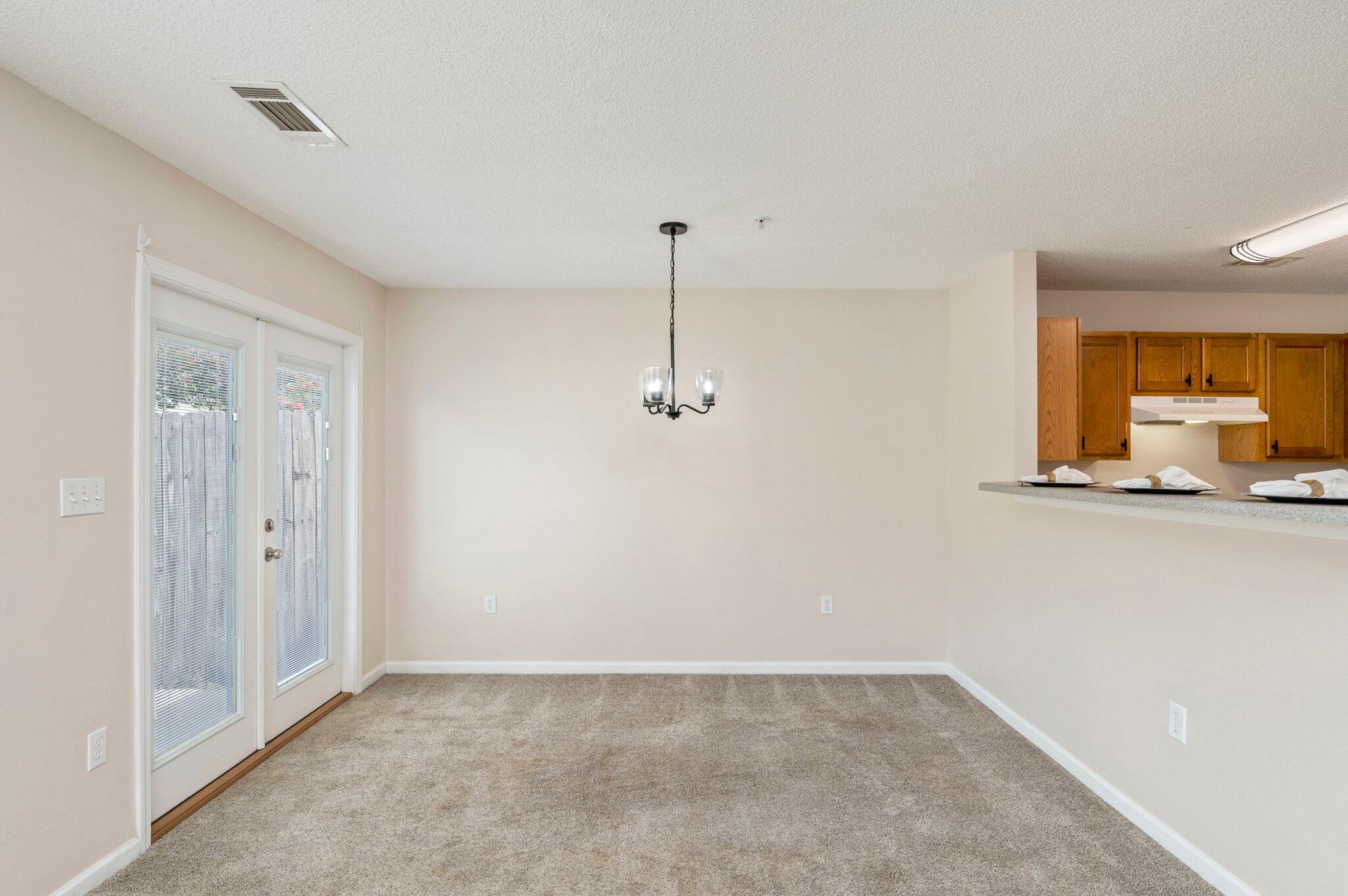 Rolling Pines T/H - Residential