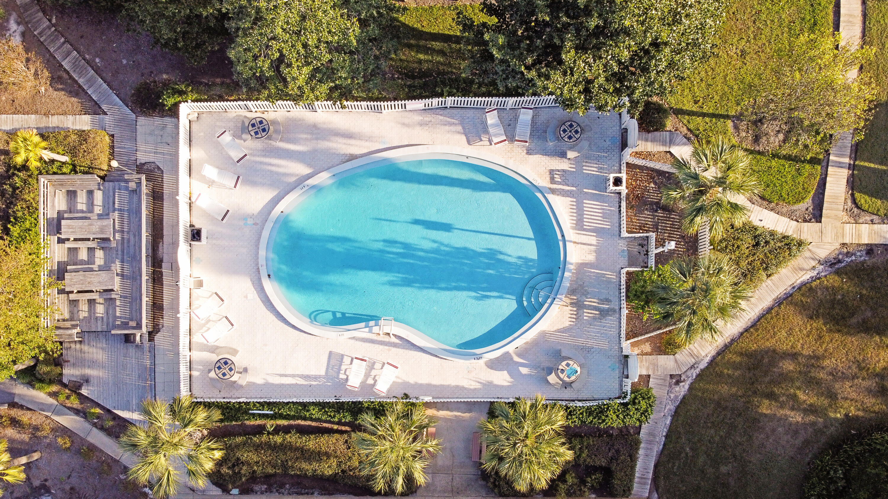 BEACHWOOD VILLAS CONDO - Residential