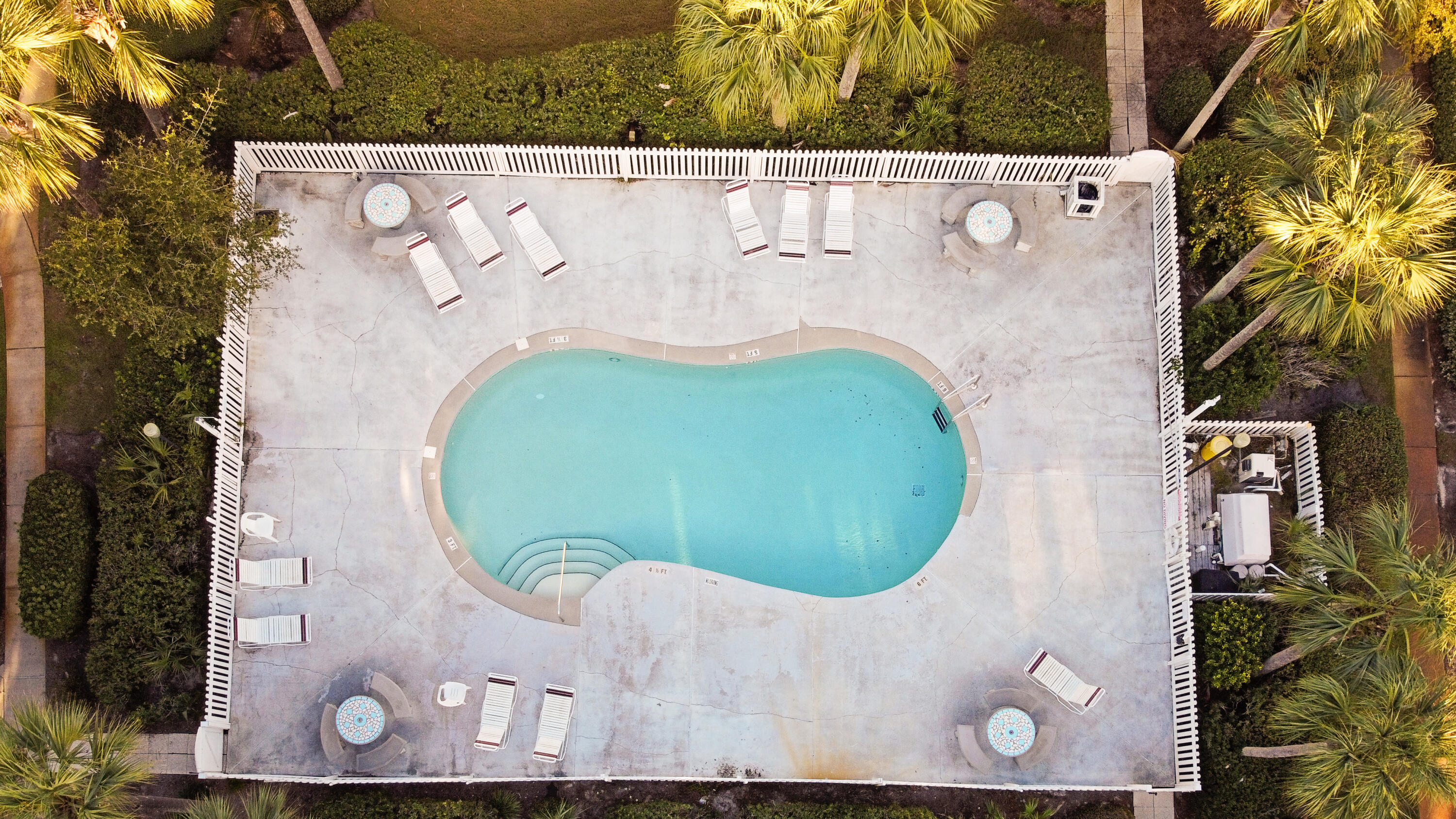 BEACHWOOD VILLAS CONDO - Residential