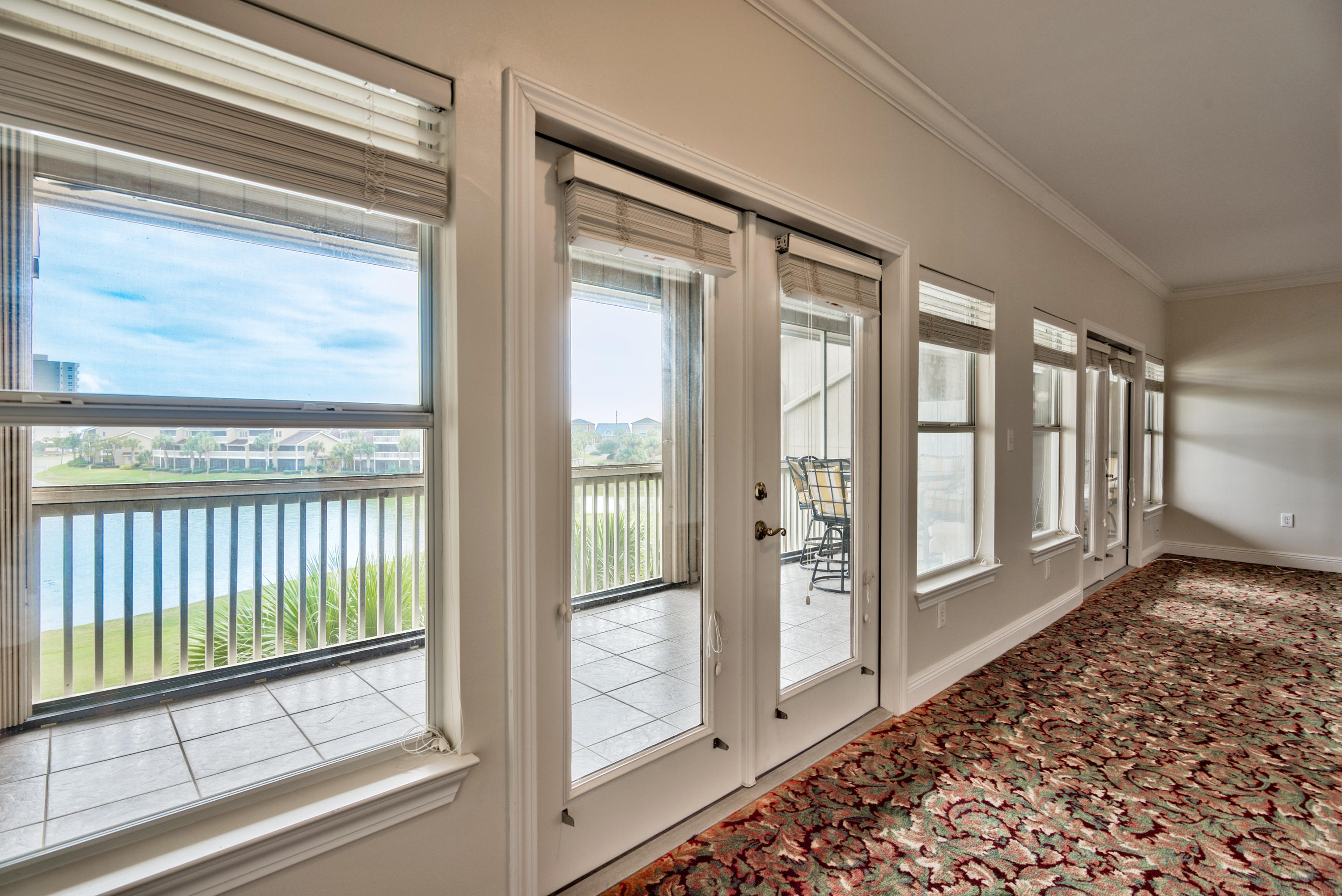 SEASCAPE CONDO PH 10 - Residential