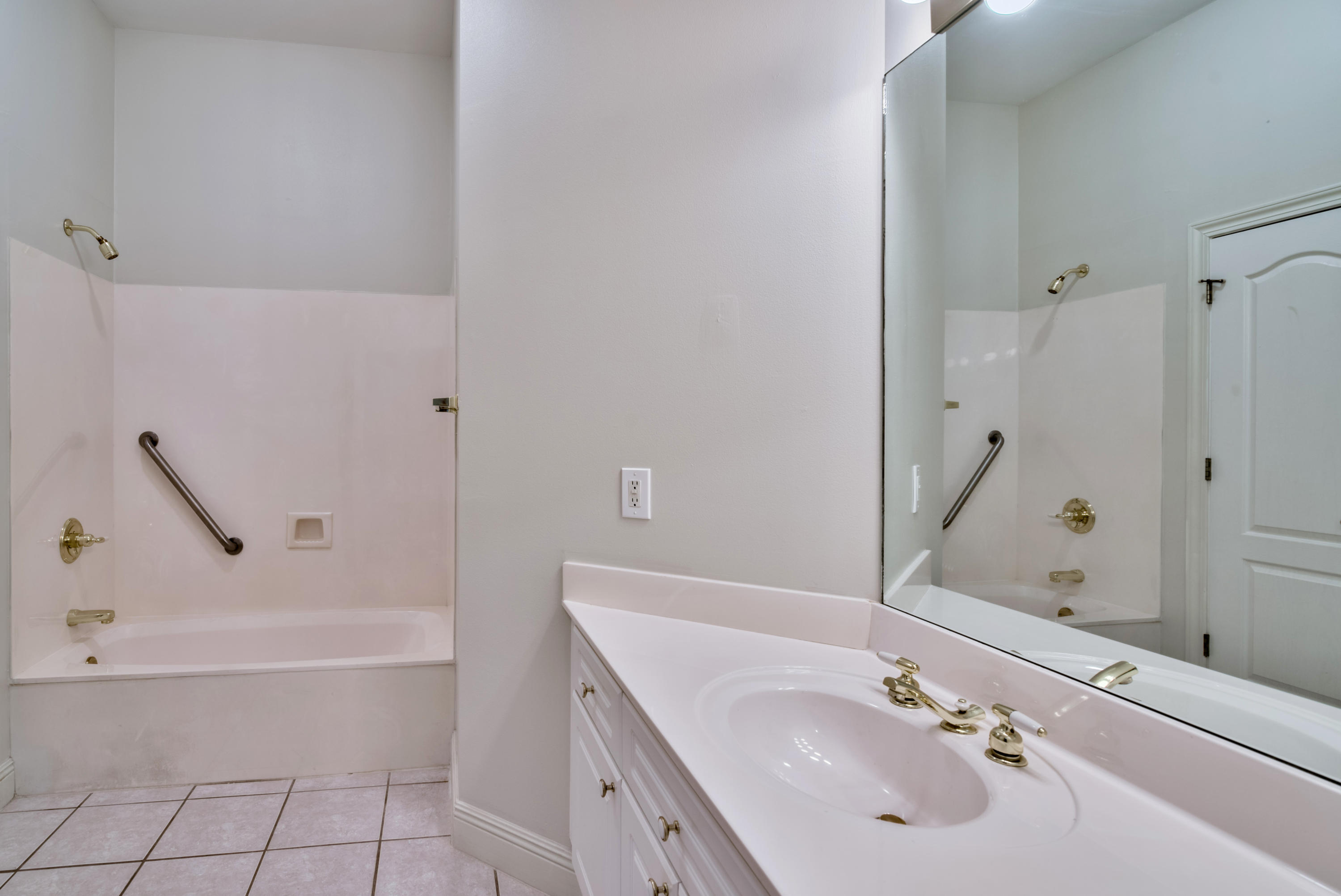 SEASCAPE CONDO PH 10 - Residential