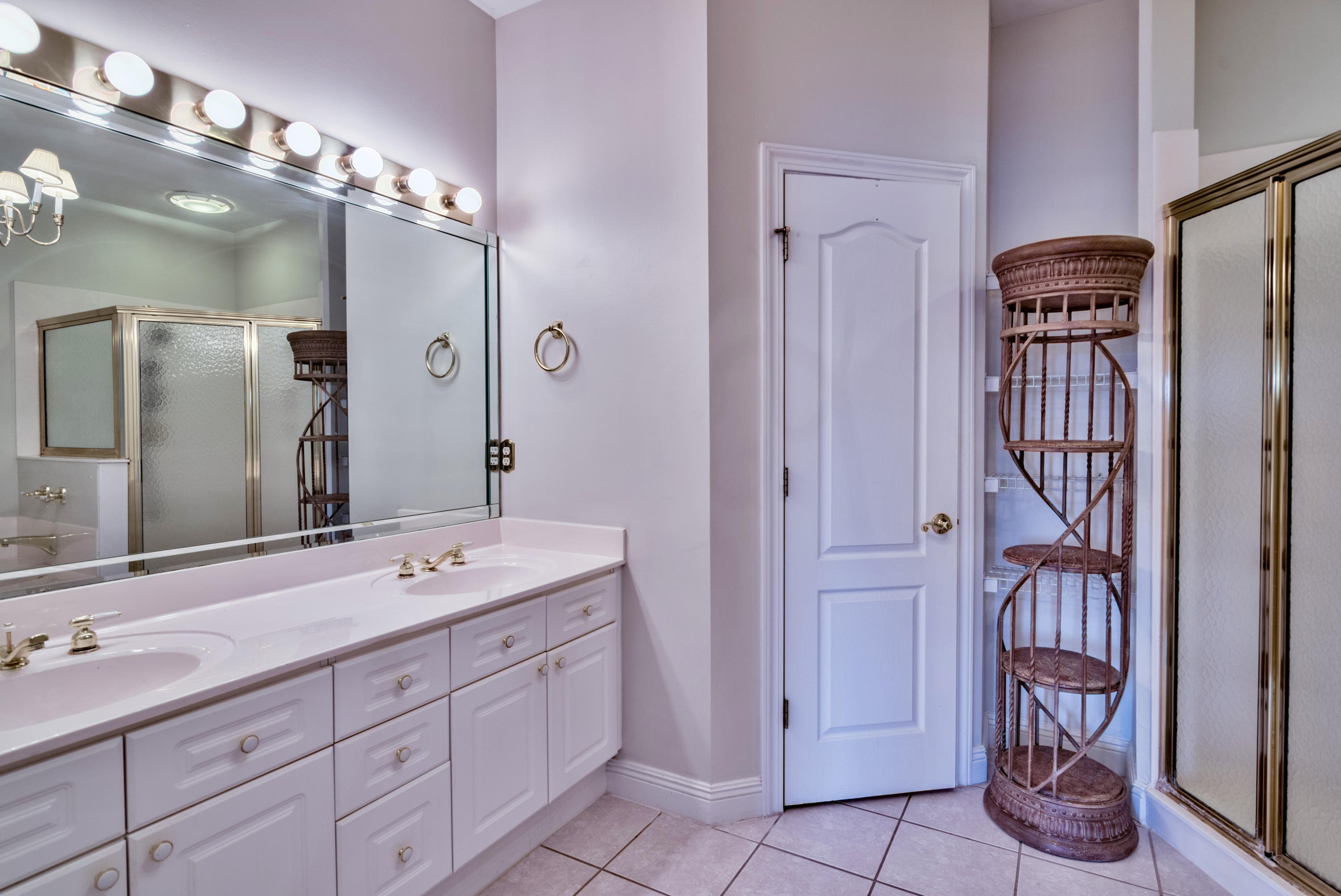 SEASCAPE CONDO PH 10 - Residential