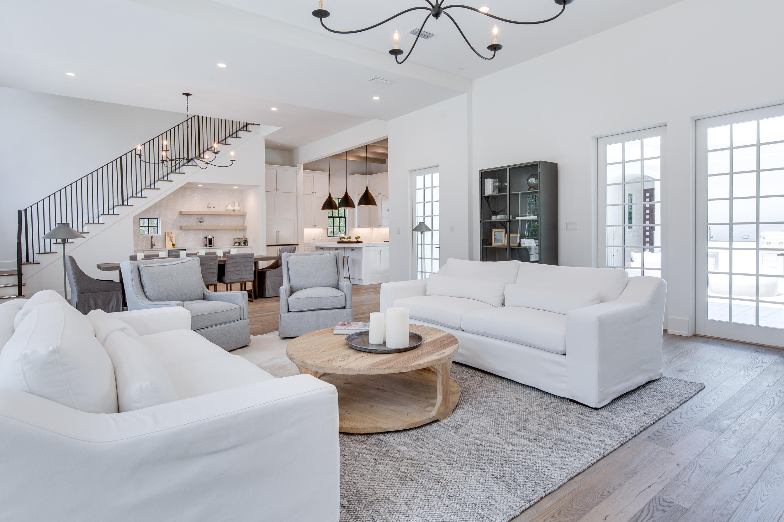 CHURCHILL OAKS - Residential