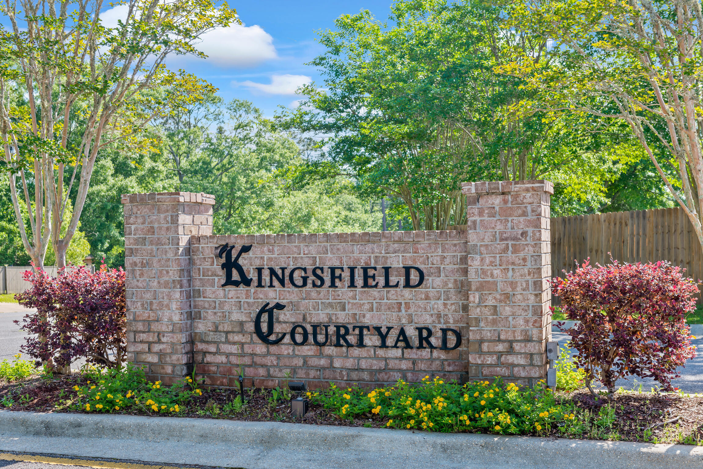 KINGSFIELD COURTYARD - Residential