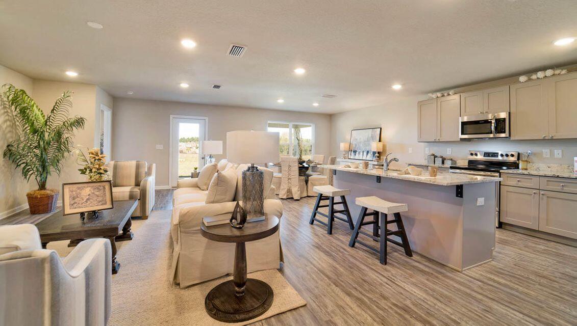 HAMMOCK BAY - Residential Lease