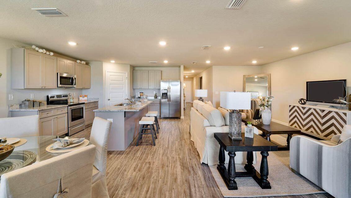 HAMMOCK BAY - Residential Lease