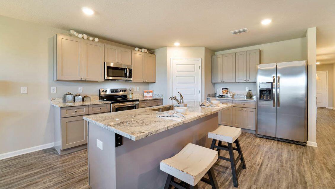 HAMMOCK BAY - Residential Lease