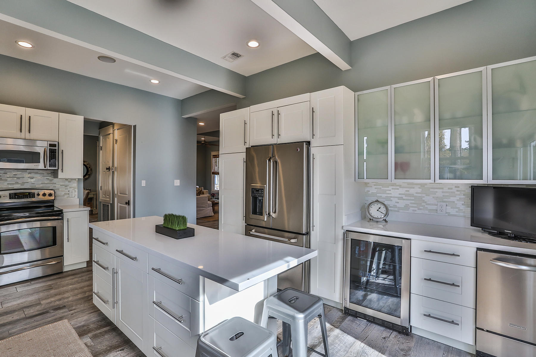 HOLIDAY SHORES ESTATES - Residential