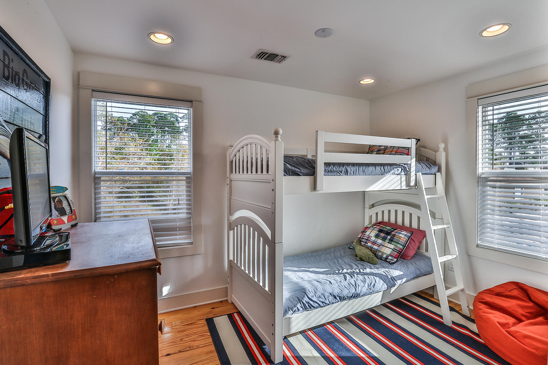 HOLIDAY SHORES ESTATES - Residential