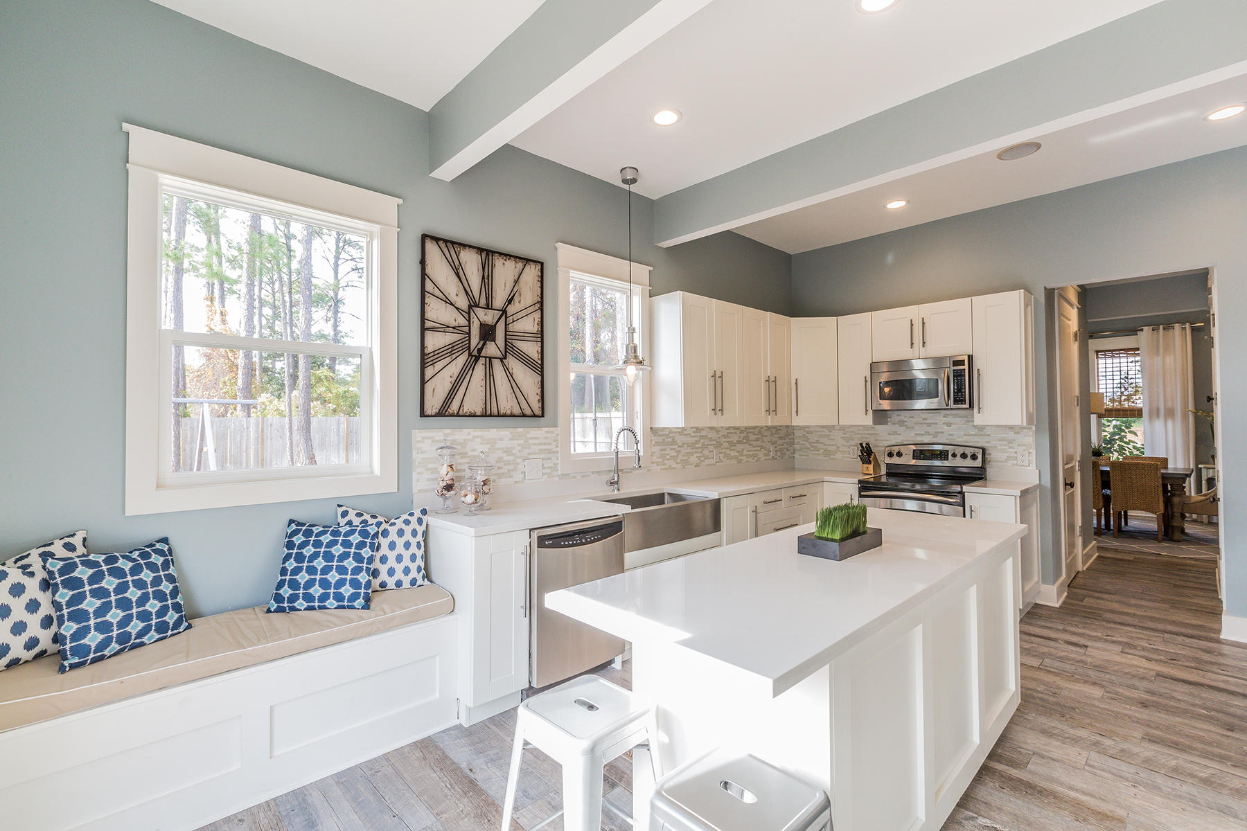 HOLIDAY SHORES ESTATES - Residential