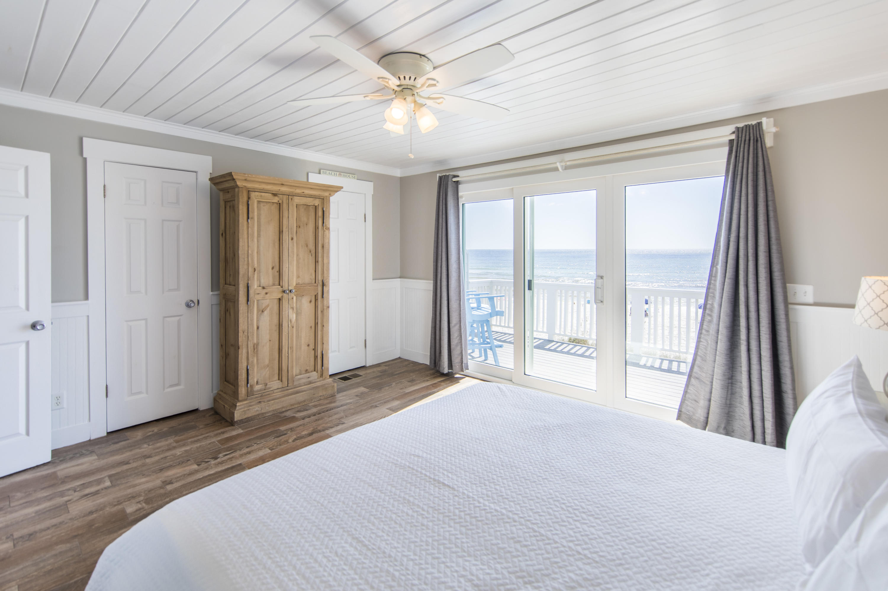 SHORELINE T/H - Residential
