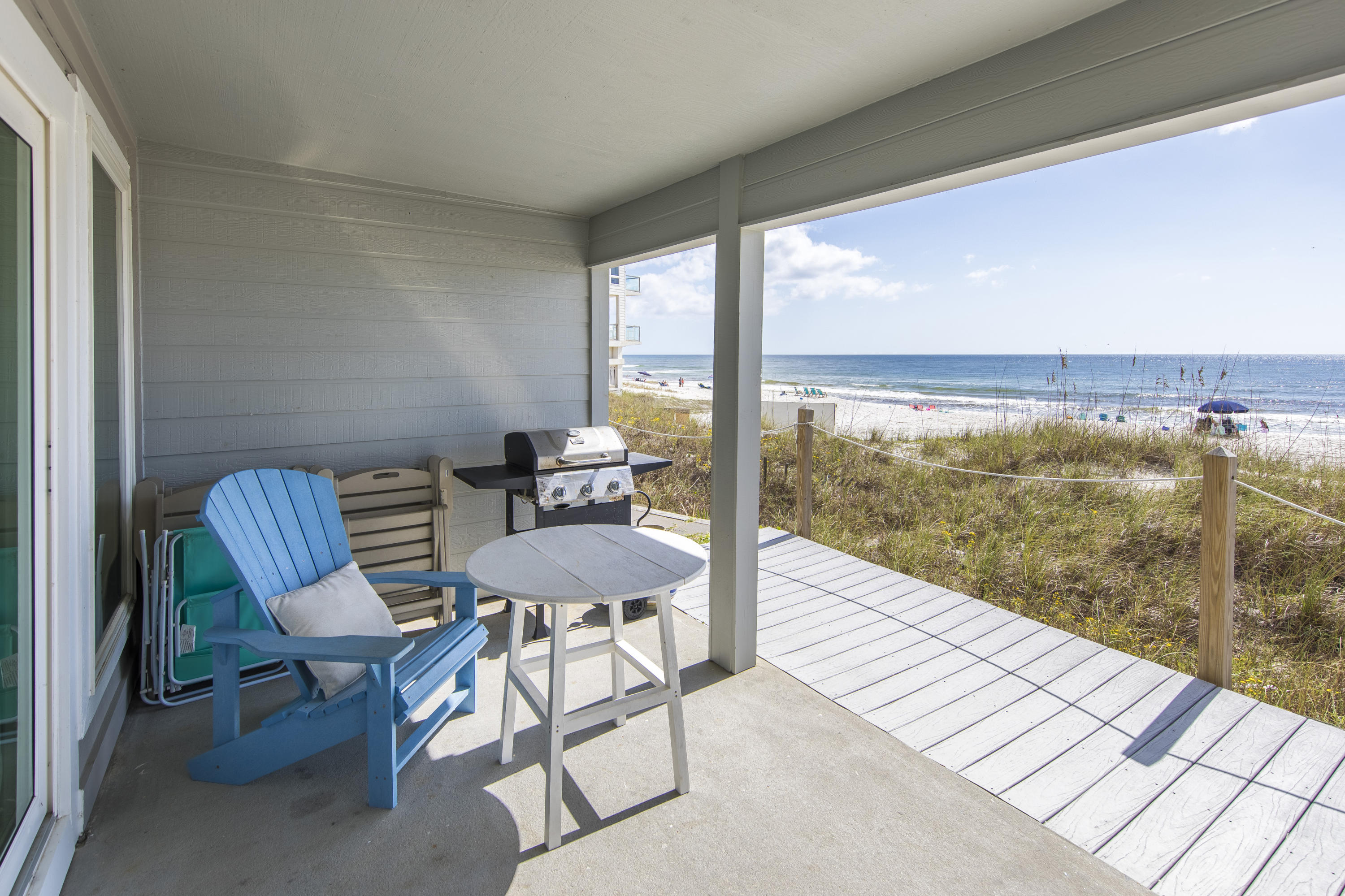 SHORELINE T/H - Residential