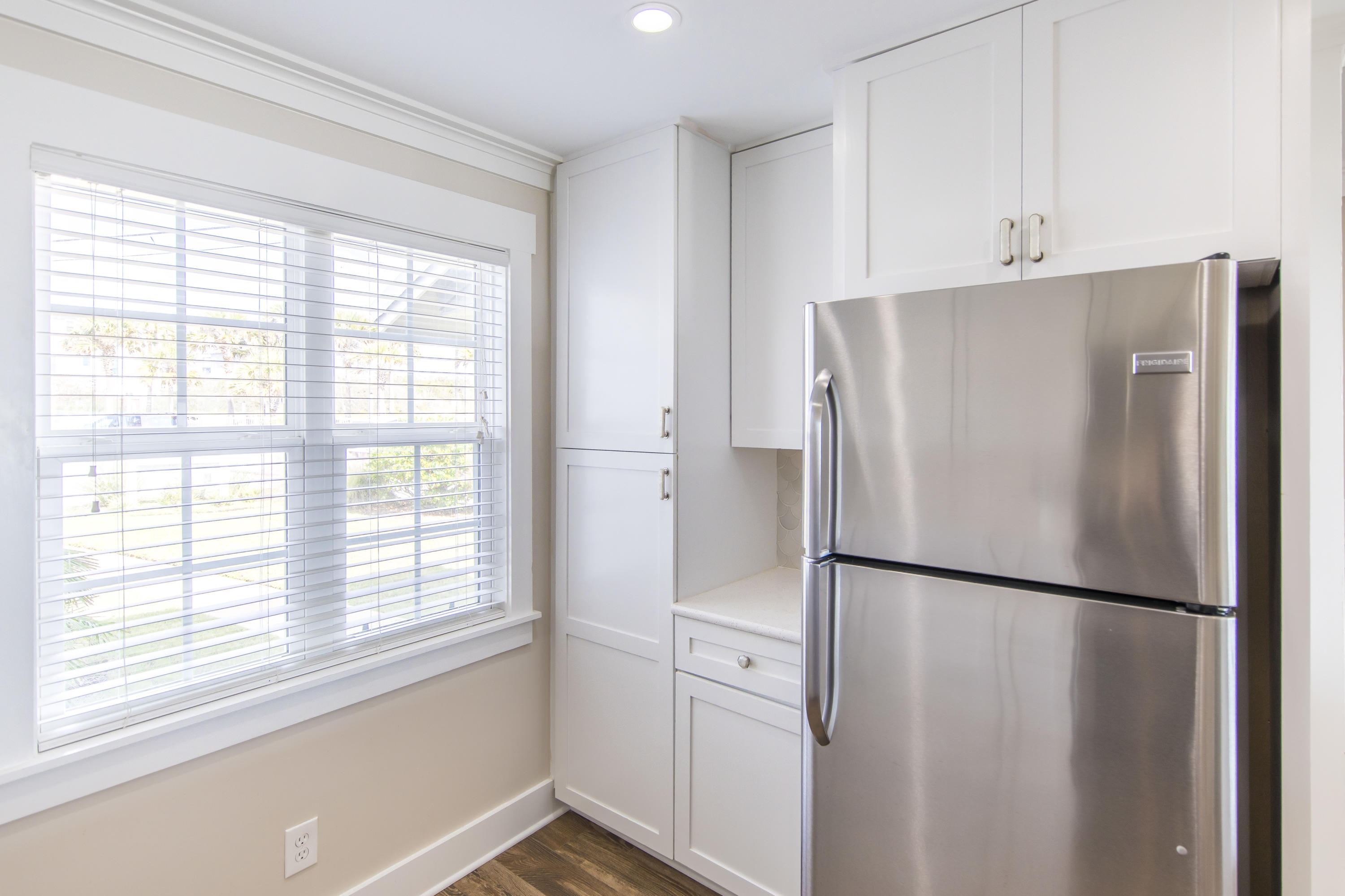 SHORELINE T/H - Residential