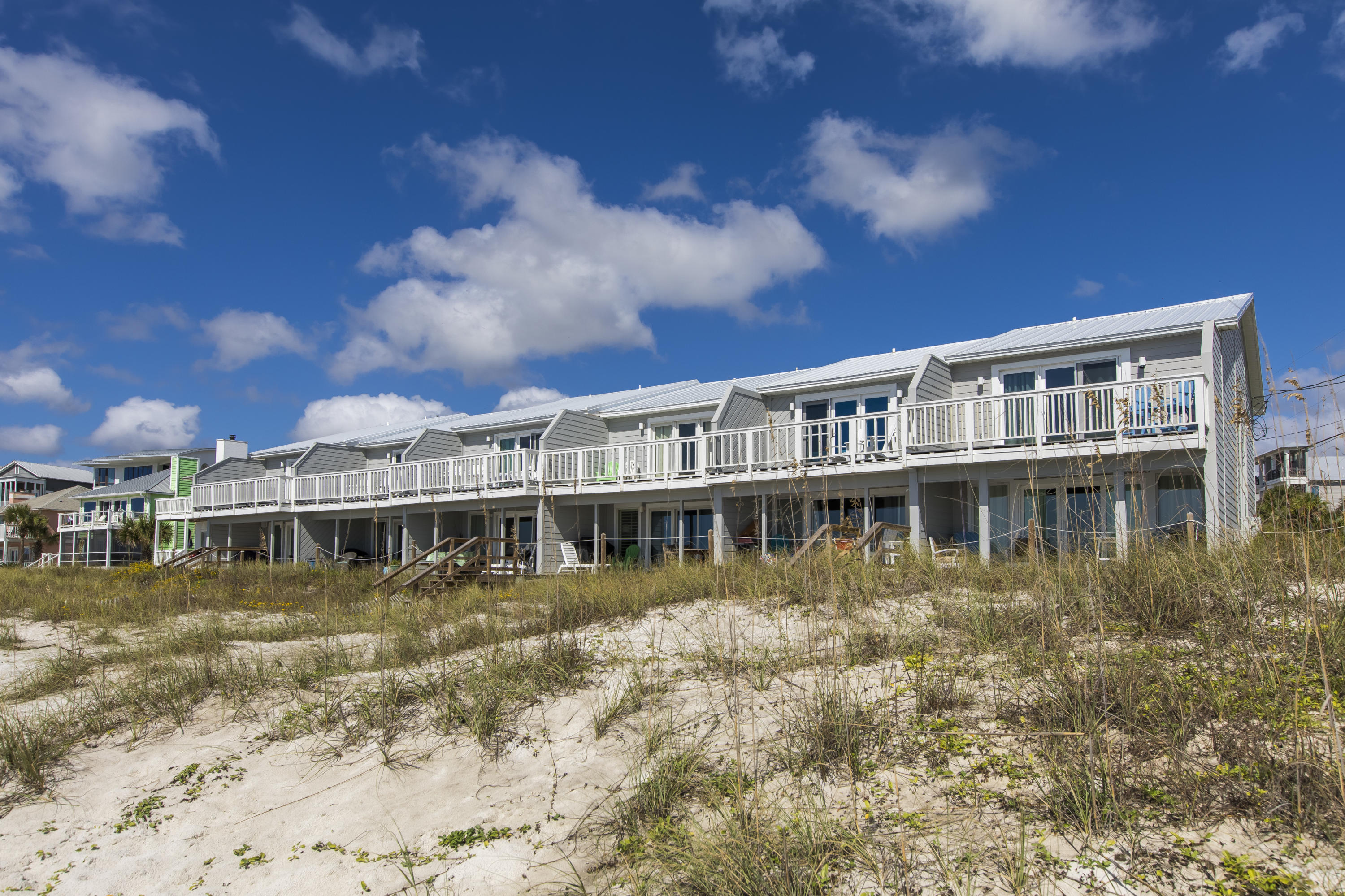 SHORELINE T/H - Residential