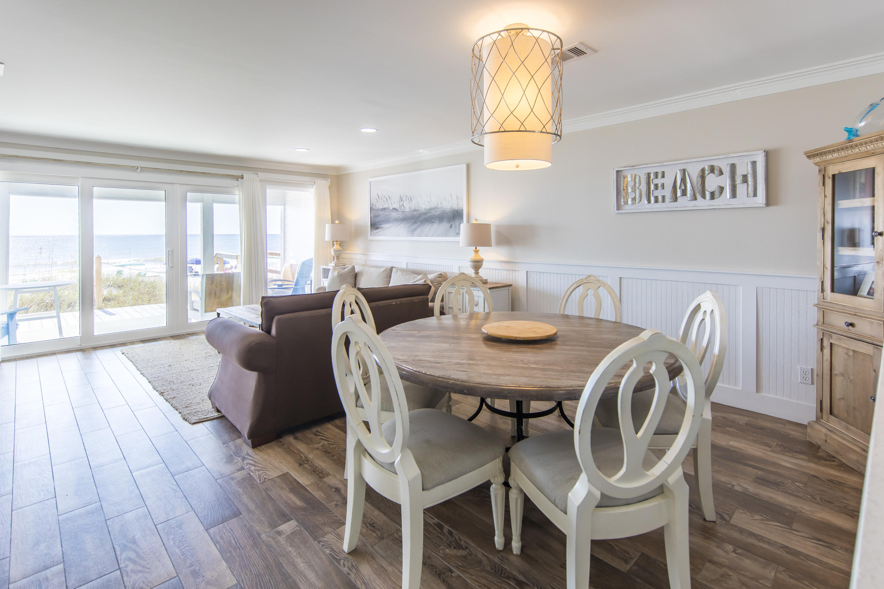 SHORELINE T/H - Residential
