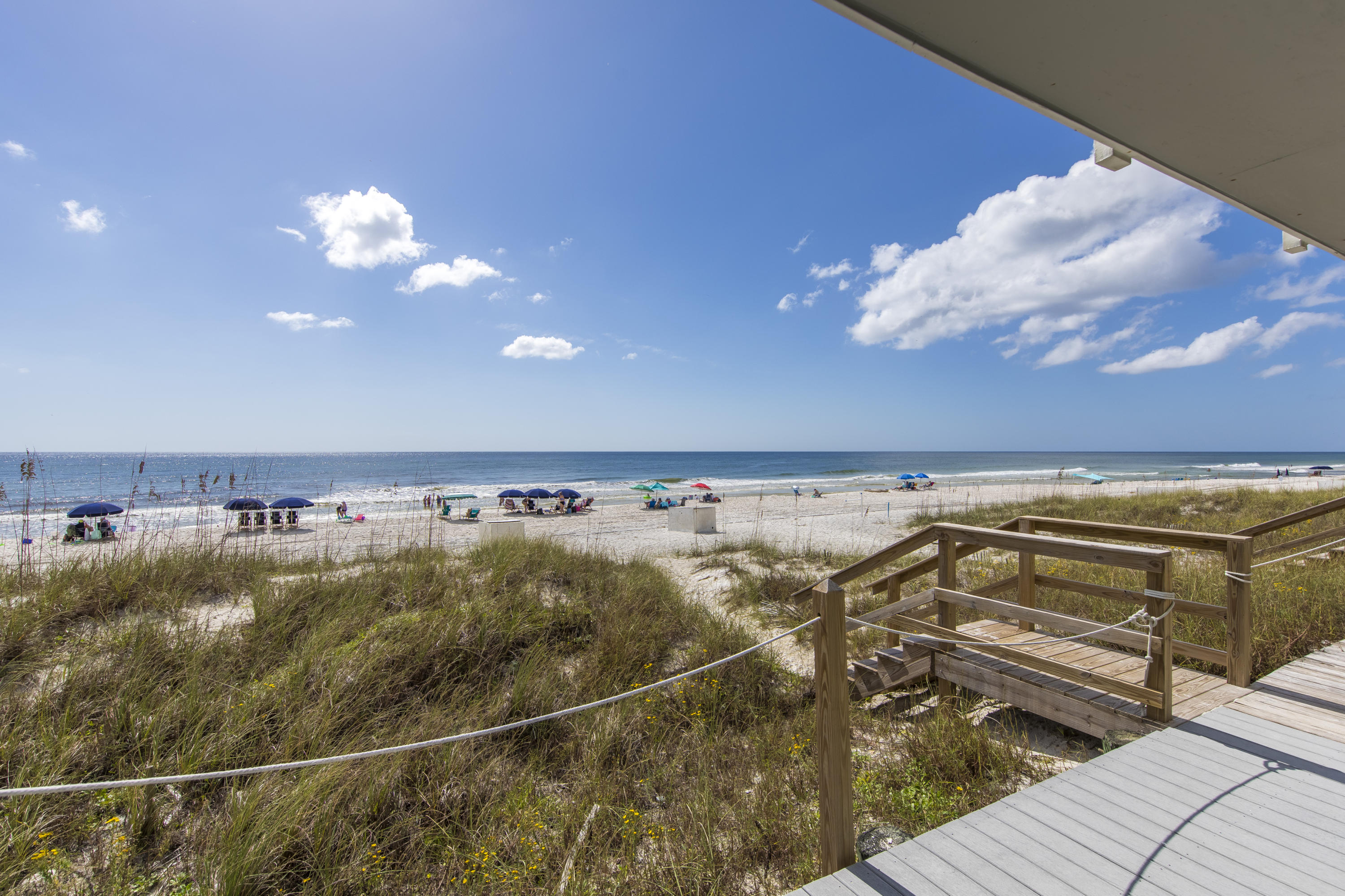 SHORELINE T/H - Residential