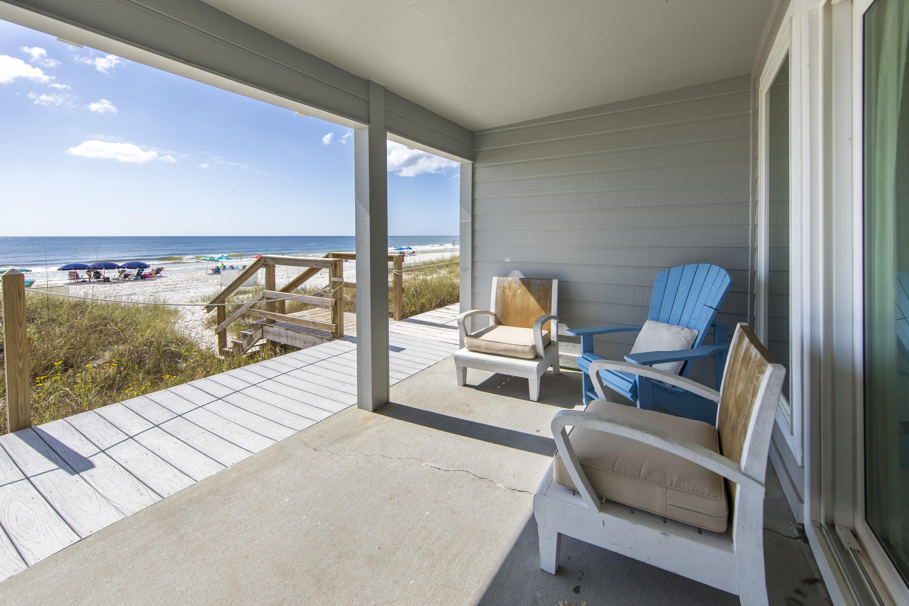 SHORELINE T/H - Residential