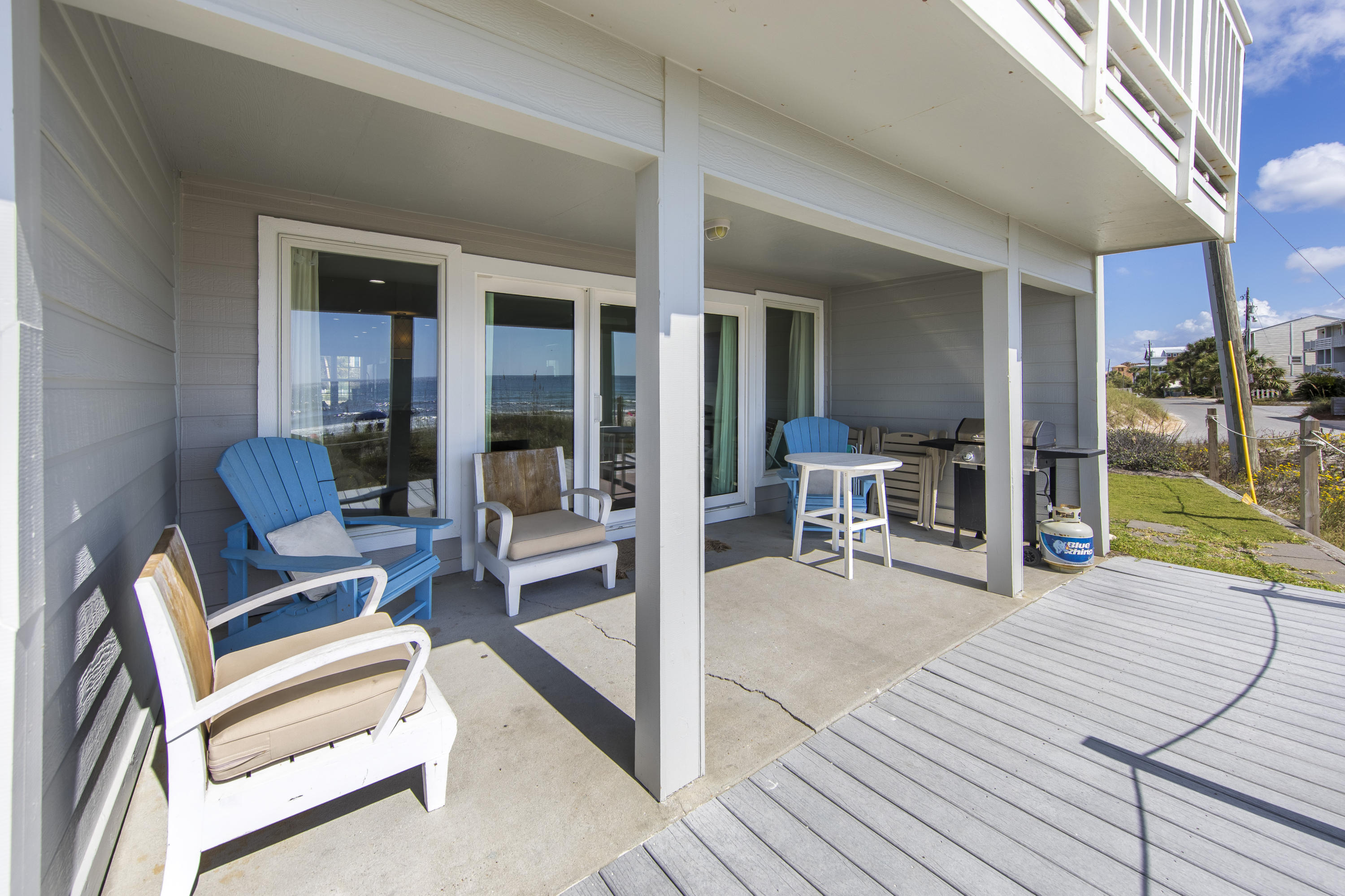 SHORELINE T/H - Residential