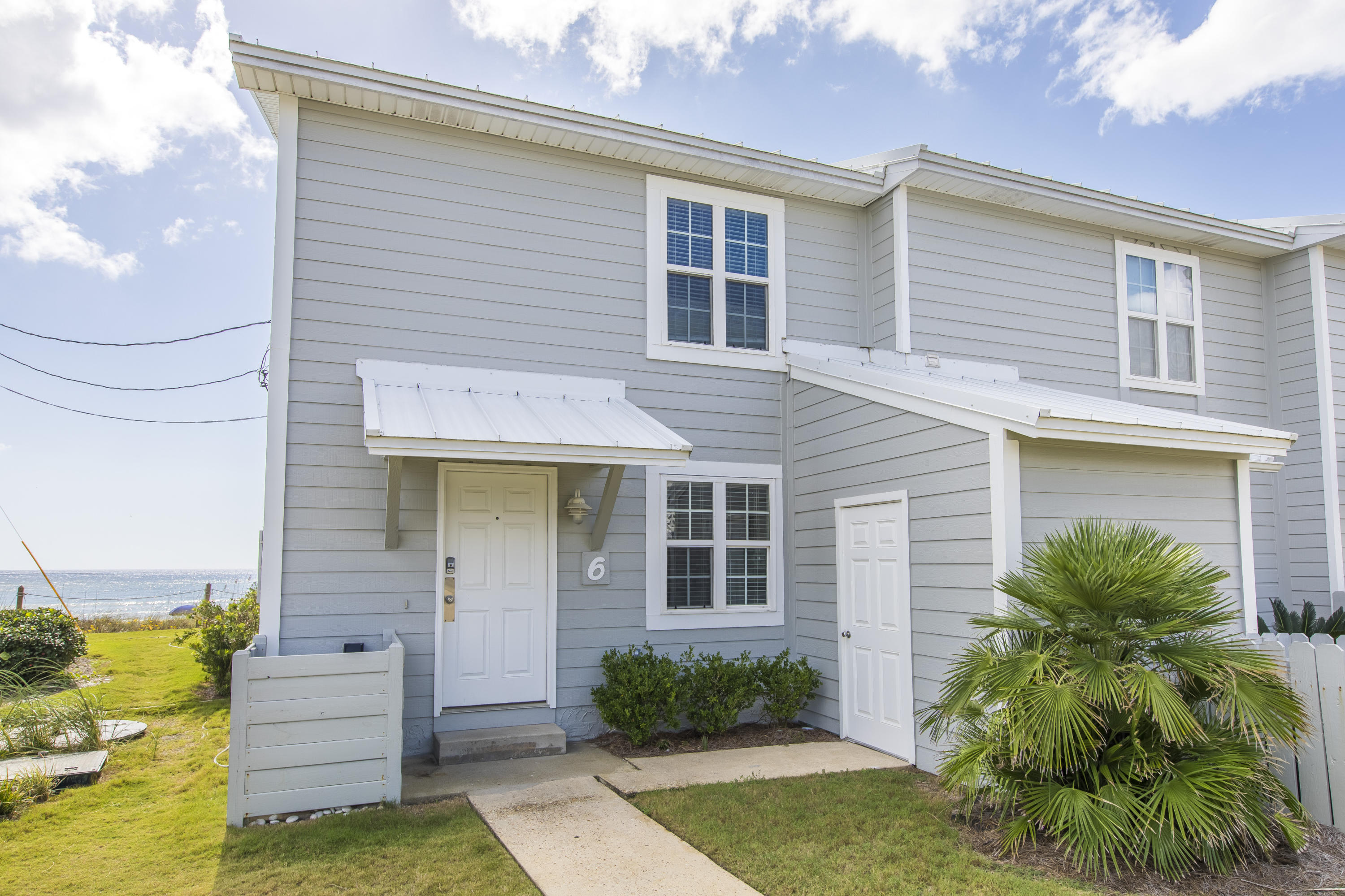 SHORELINE T/H - Residential