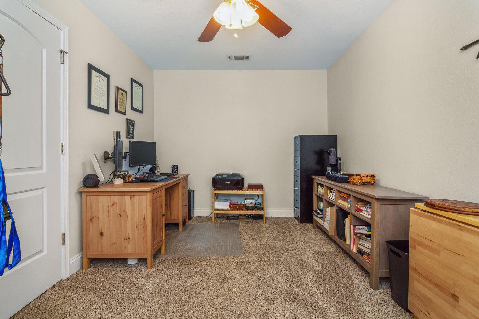 VALPARAISO PINECREST 5 - Residential Lease