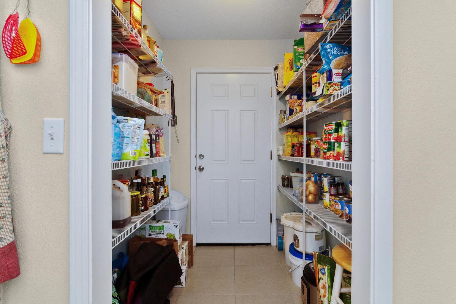 VALPARAISO PINECREST 5 - Residential Lease