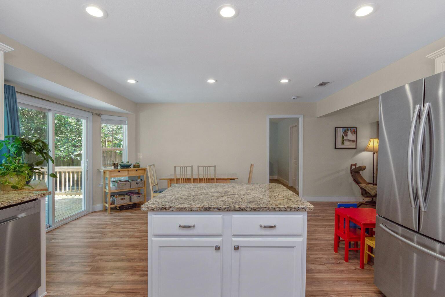 VALPARAISO PINECREST 5 - Residential Lease