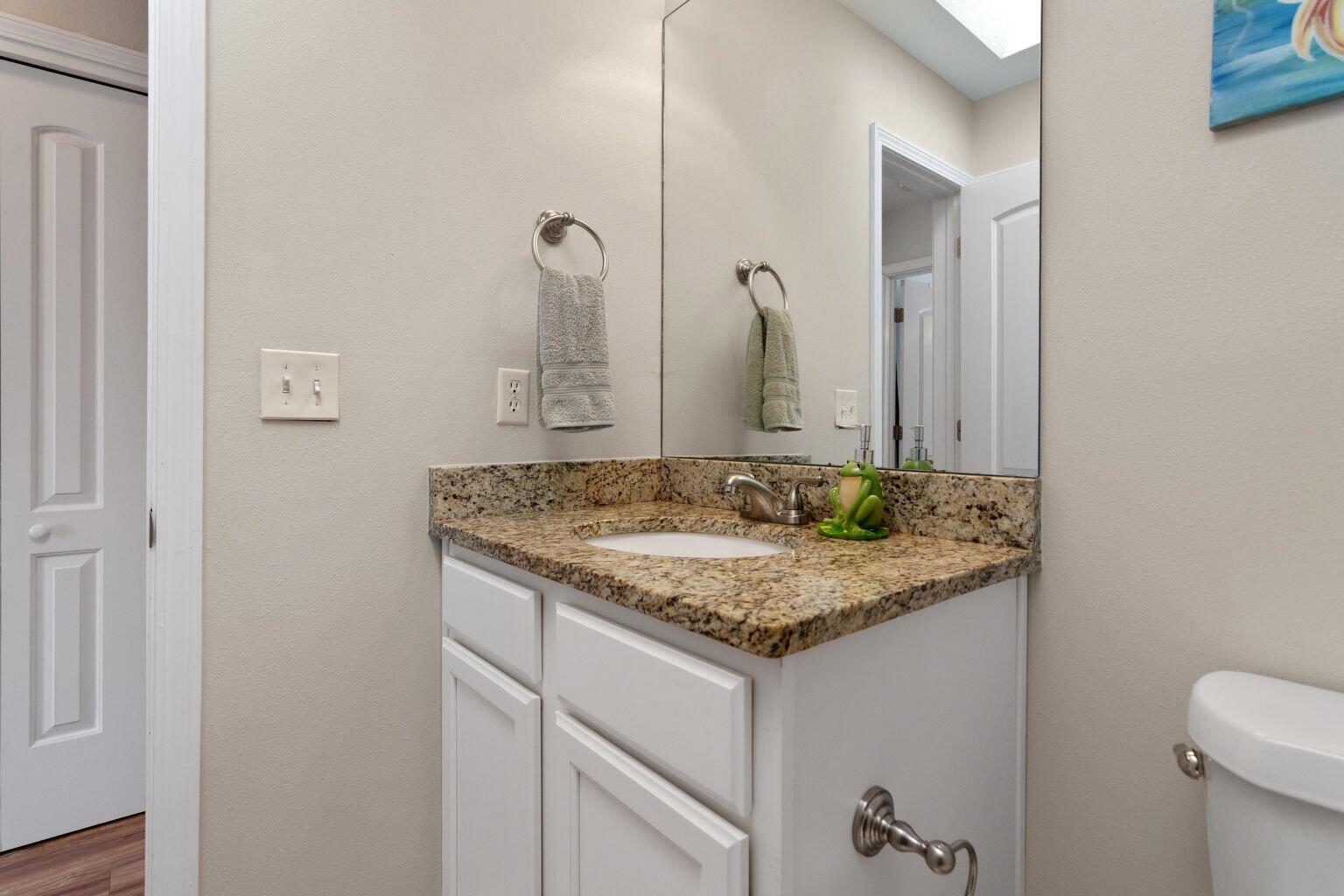 VALPARAISO PINECREST 5 - Residential Lease