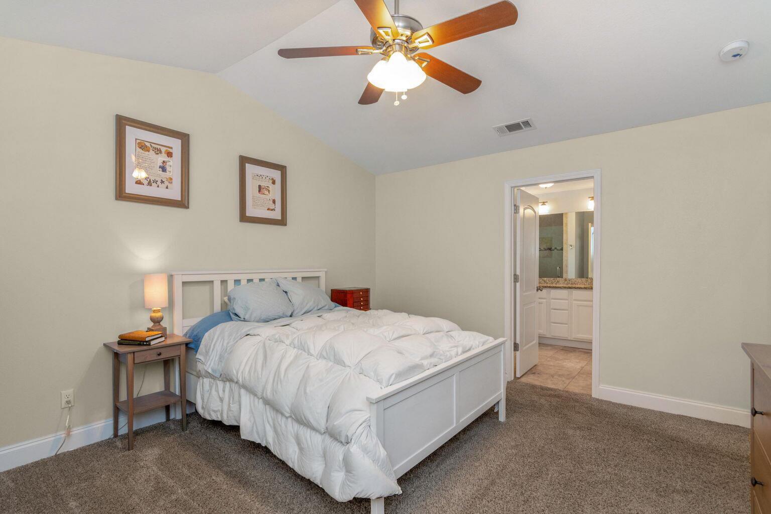 VALPARAISO PINECREST 5 - Residential Lease