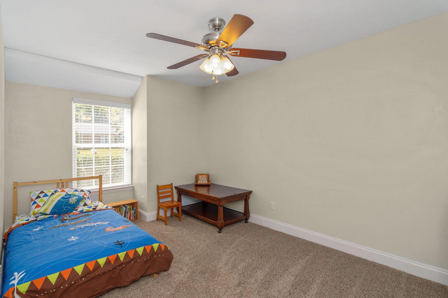 VALPARAISO PINECREST 5 - Residential Lease