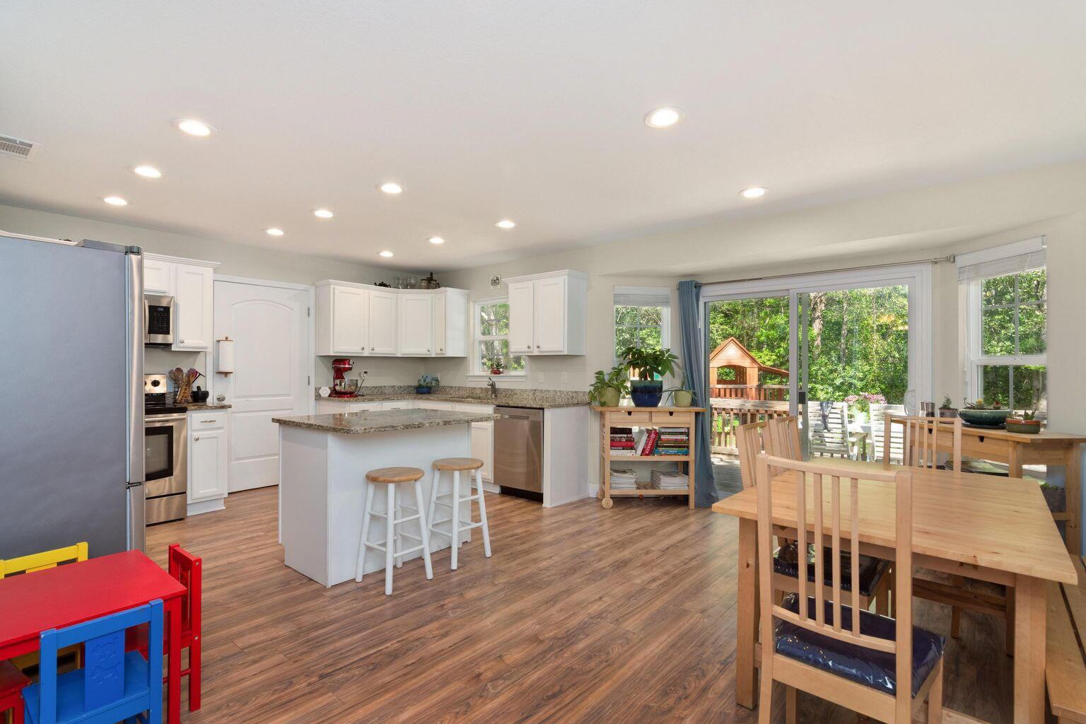 VALPARAISO PINECREST 5 - Residential Lease