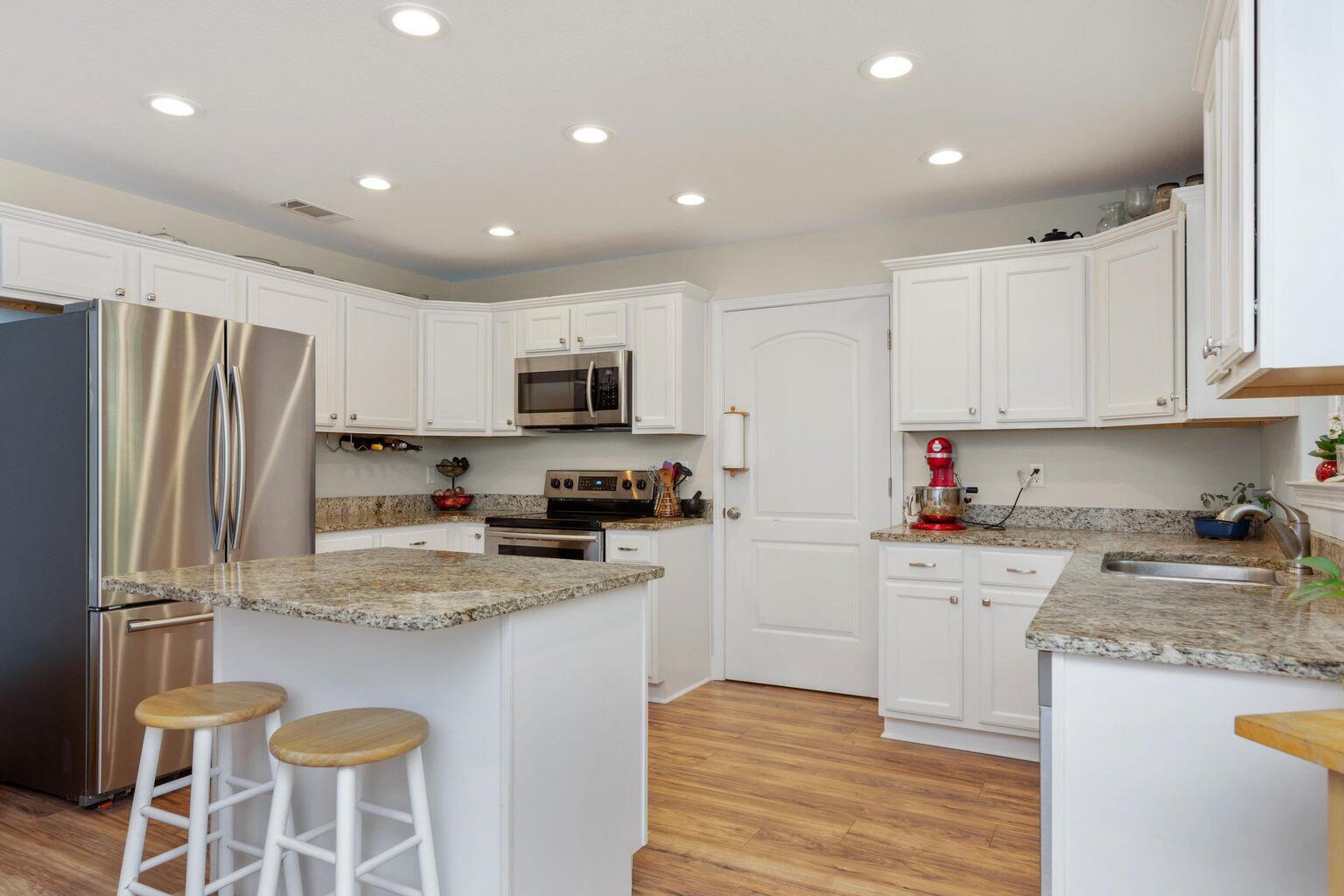 VALPARAISO PINECREST 5 - Residential Lease