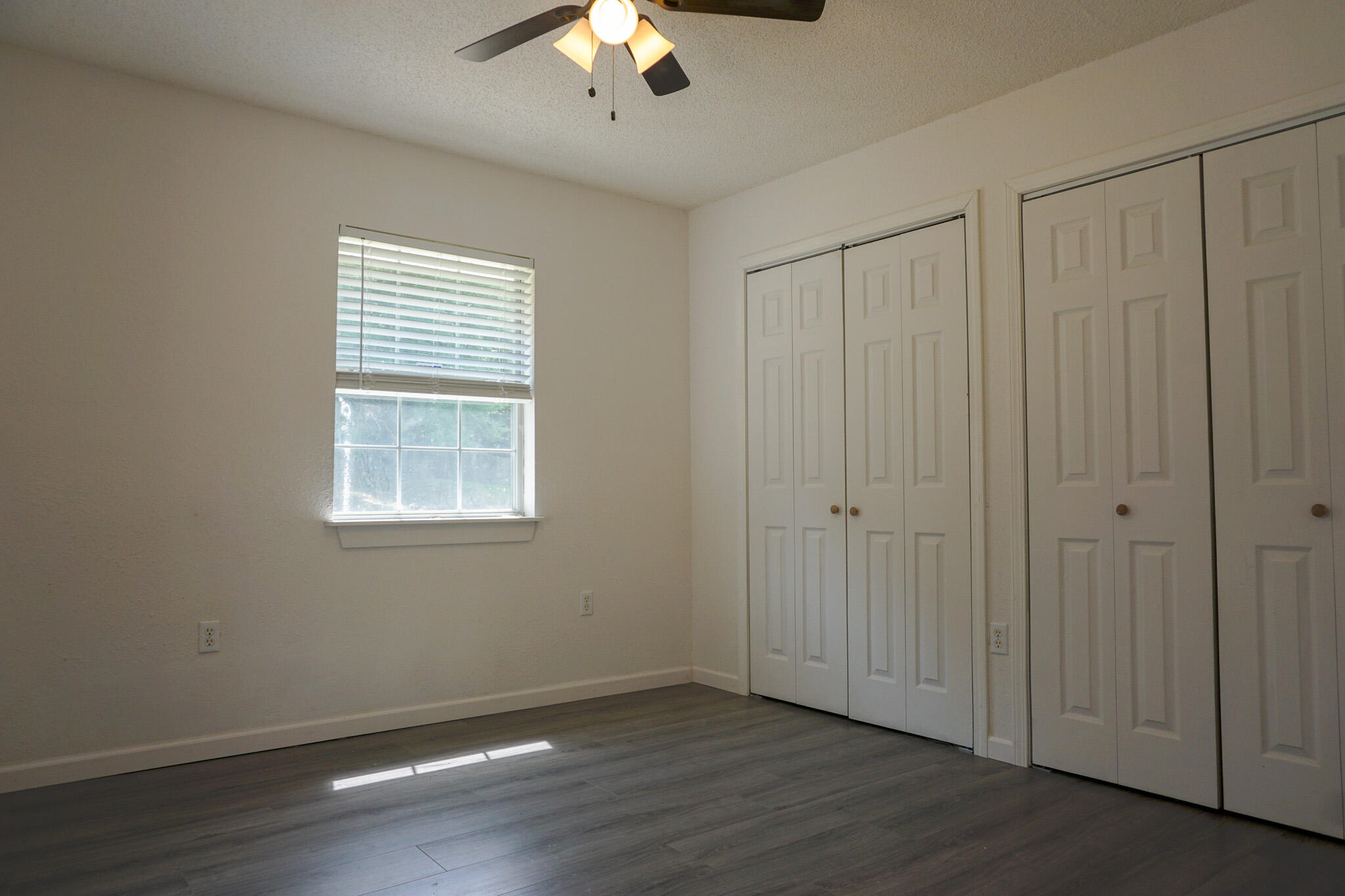COUNTRYVIEW ESTATES 1ST ADDN - Residential Lease