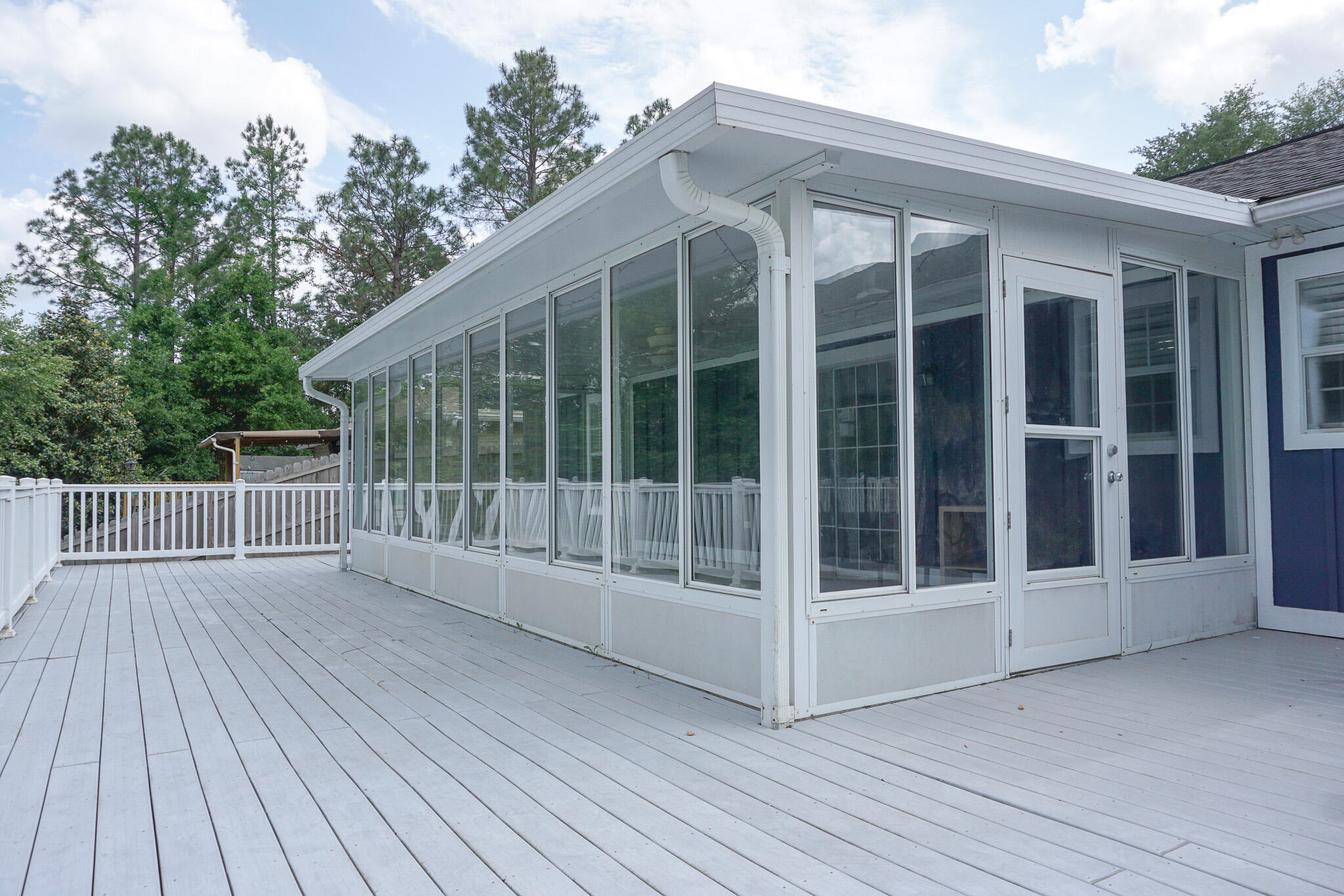 COUNTRYVIEW ESTATES 1ST ADDN - Residential Lease