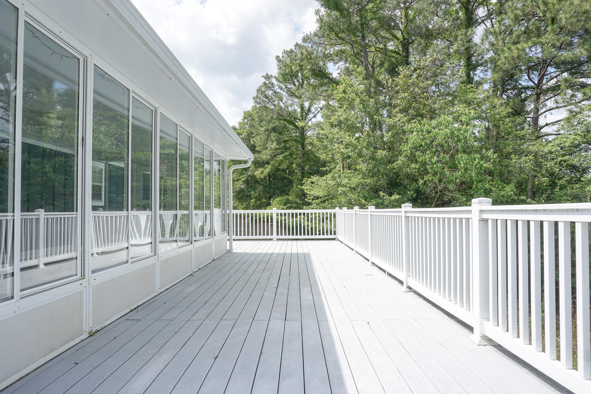 COUNTRYVIEW ESTATES 1ST ADDN - Residential Lease