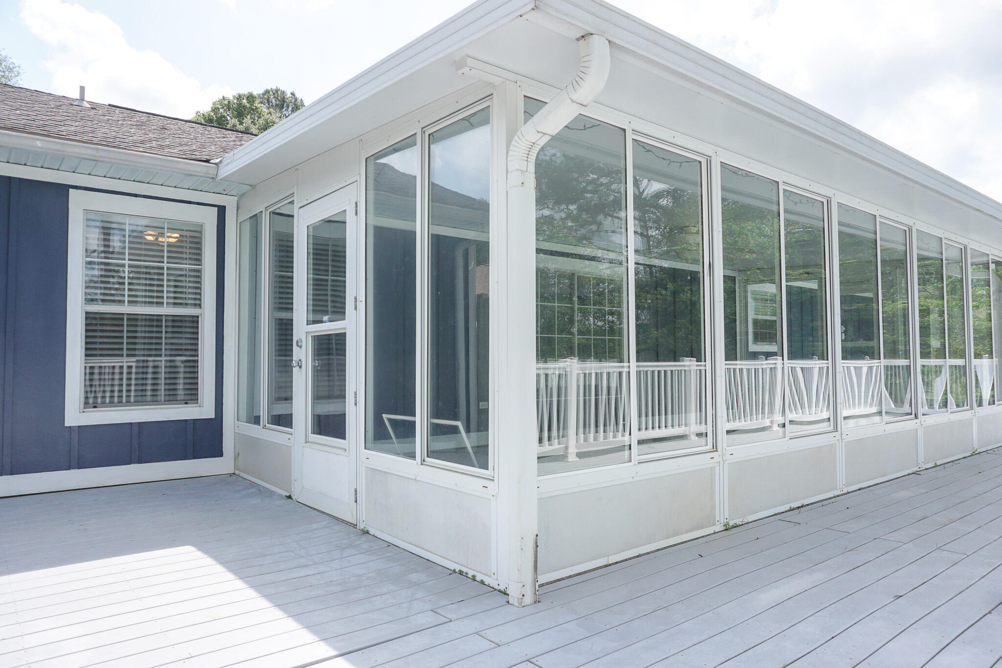 COUNTRYVIEW ESTATES 1ST ADDN - Residential Lease