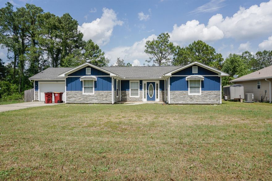 Available 5/12/25. 3/2 home in South Crestview and large sunroom/back deck for hosting your summer gatherings. Recently remodeled home boasts an open concept living space with a split floorplan. Enjoy privacy in your master suite to the right of the home and private bathroom with soak-in tub and separate shower with lovely modern fixtures. Secondary bedrooms are to the left with a gorgeous hall bath. Featuring stainless steel appliances, brand new LVP flooring, garage, and double-vanities in both bathrooms. 600 FICO score required. Pets allowed with non-refundable $400 pet fee. All adults must apply individually. No inside smoking or vaping. Apply with La Bella Vita today!