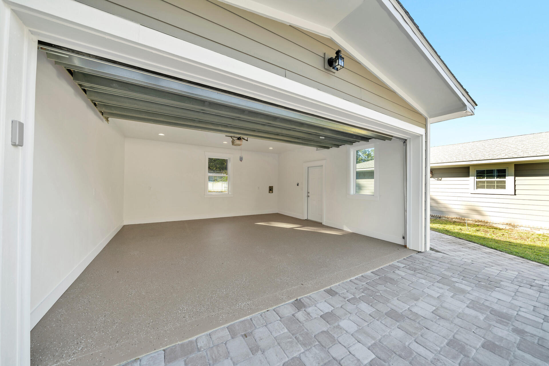 OAKWOOD HILLS UNIT 1 - Residential