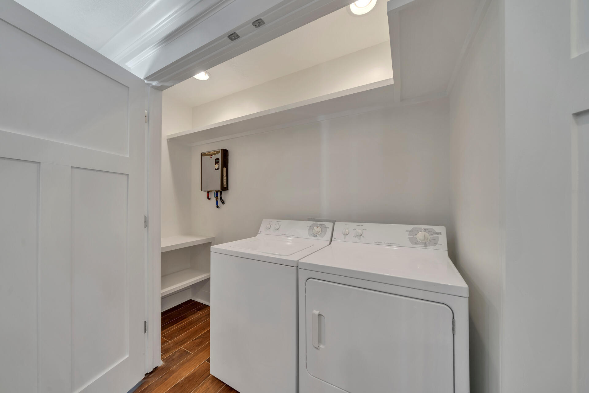 OAKWOOD HILLS UNIT 1 - Residential