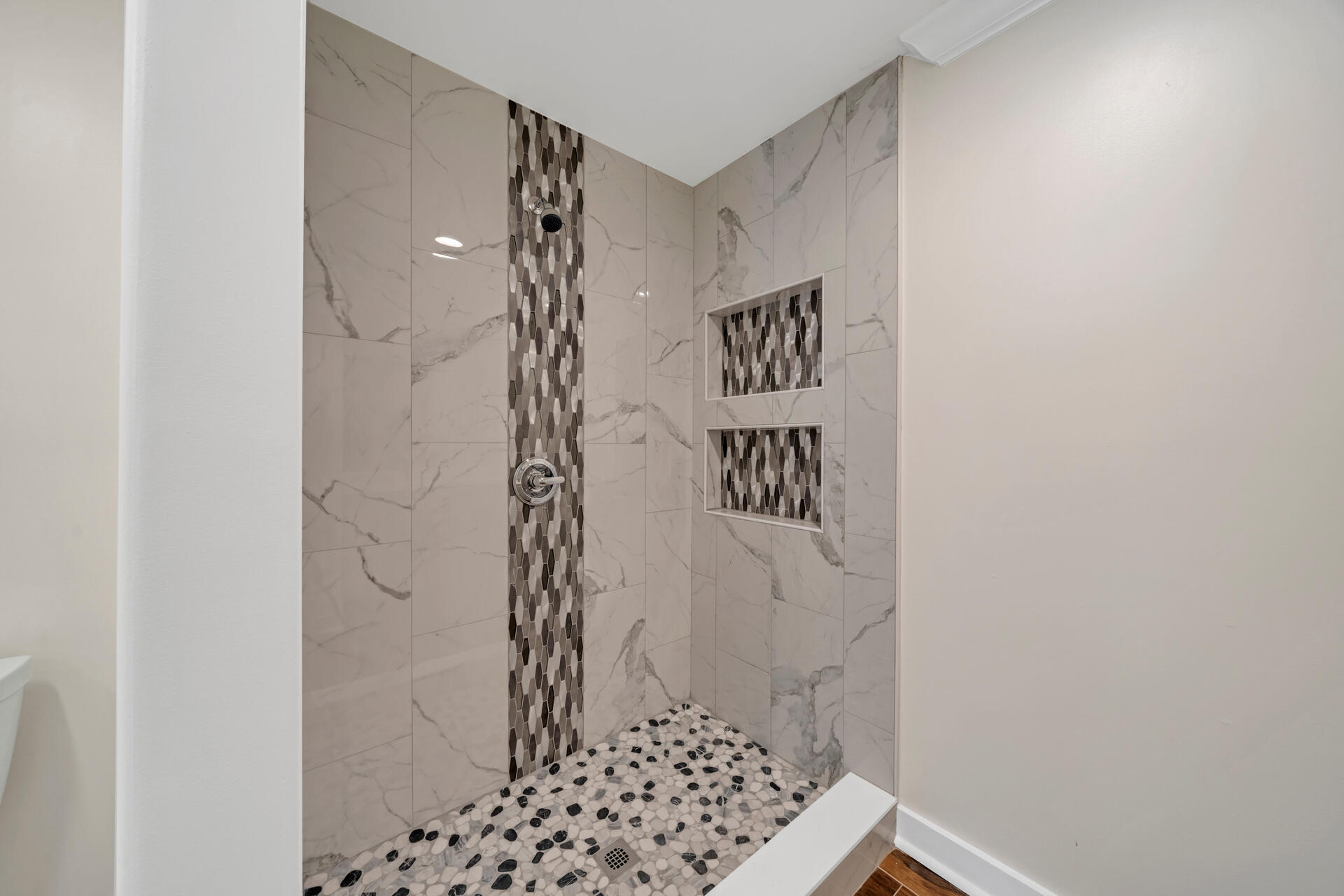 OAKWOOD HILLS UNIT 1 - Residential