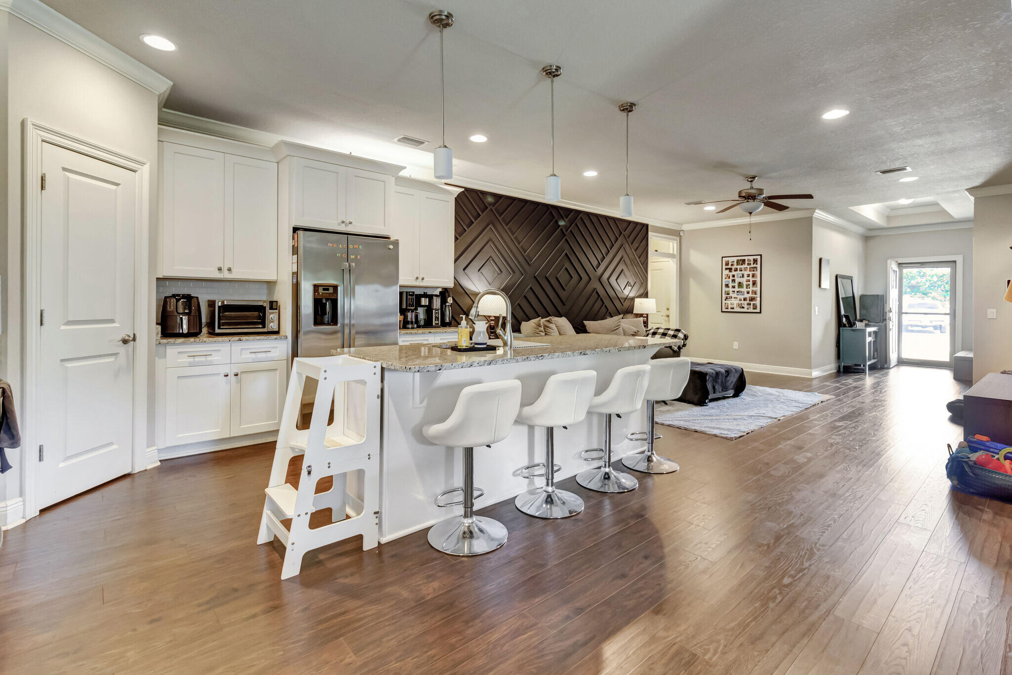 AZALEA ESTATES - Residential Lease