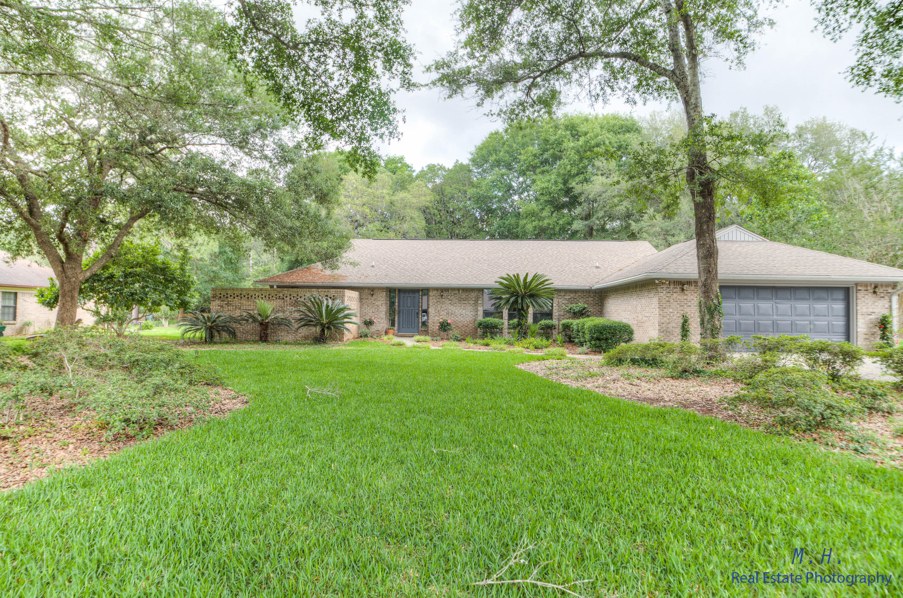 ROCKY BAYOU COUNTRY CLUB ESTATES 1 - Residential