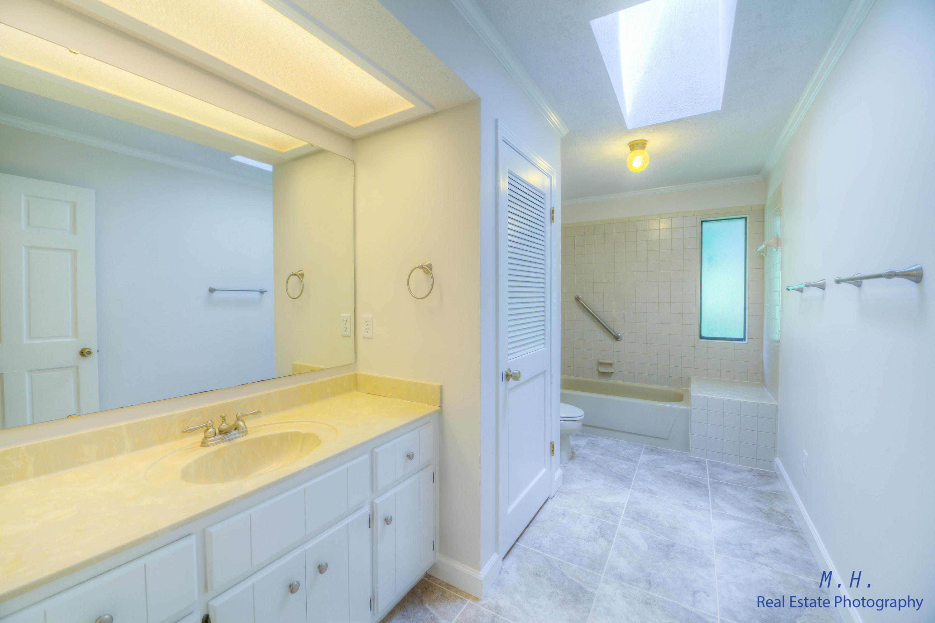 ROCKY BAYOU COUNTRY CLUB ESTATES 1 - Residential