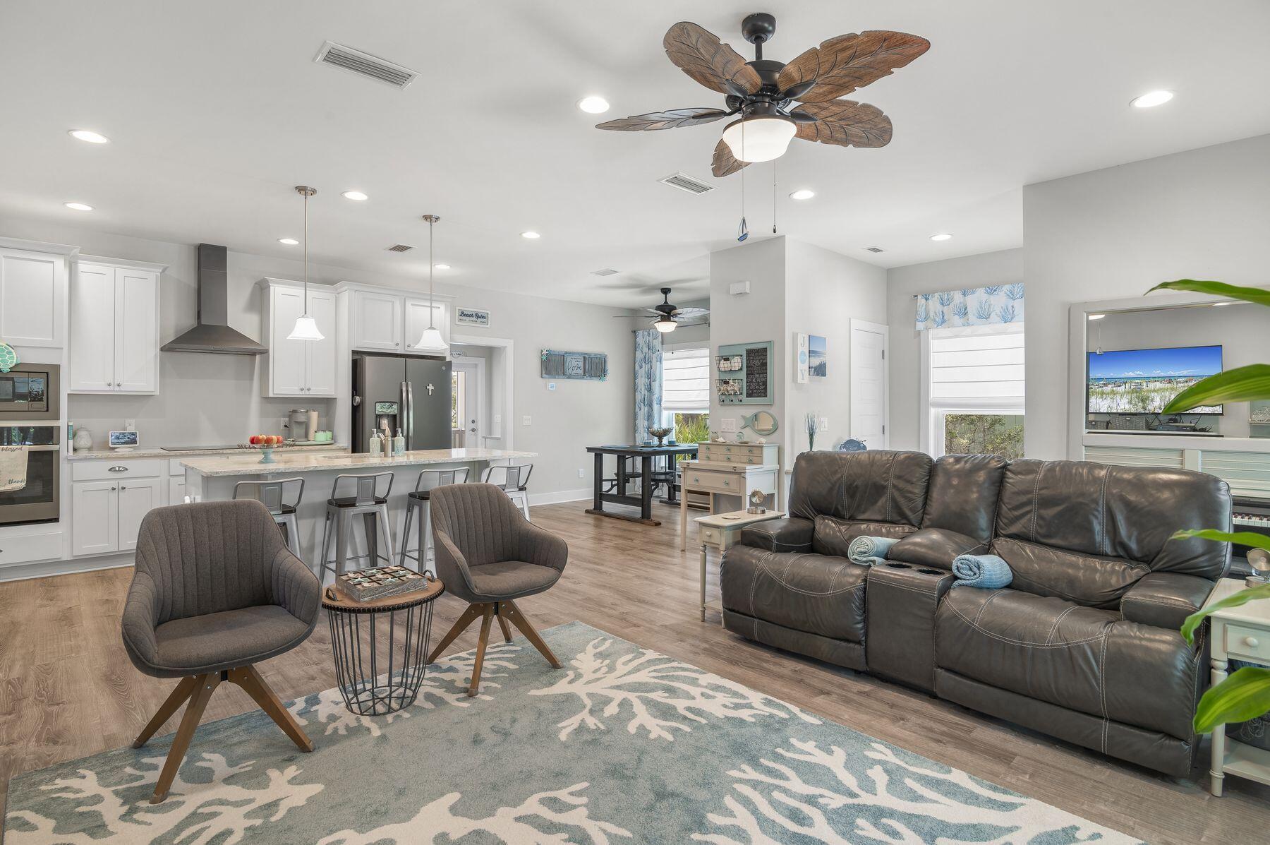 GULF SHORE MANOR - Residential