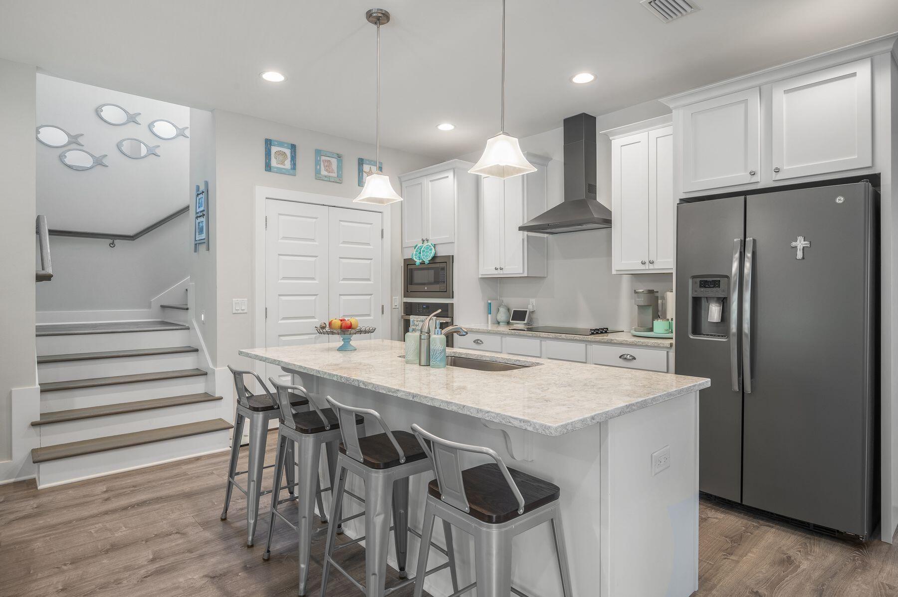 GULF SHORE MANOR - Residential